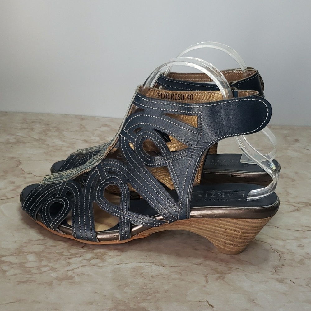Women’s Navy Cutout Sandal Heels with Embroidered Accent - Picture 4 of 8